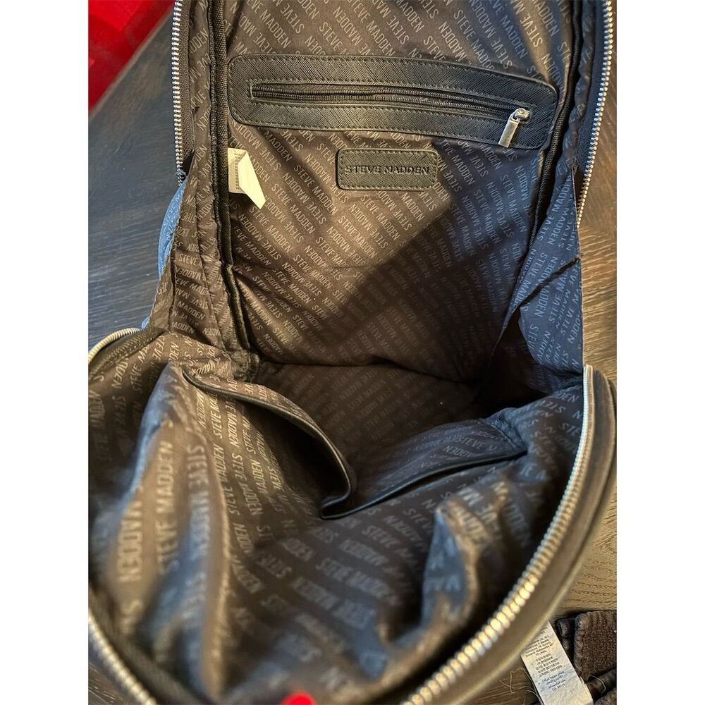 Steve Madden‎ Unisex Black Nylon Backpack with Multiple Pockets - Picture 8 of 8